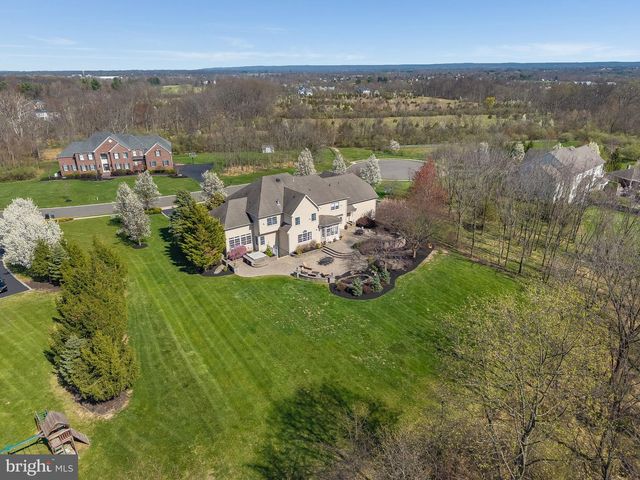 4 WISTERIA CT, Flemington, NJ 08822