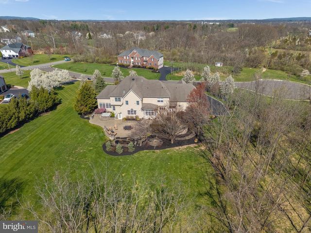 4 WISTERIA CT, Flemington, NJ 08822