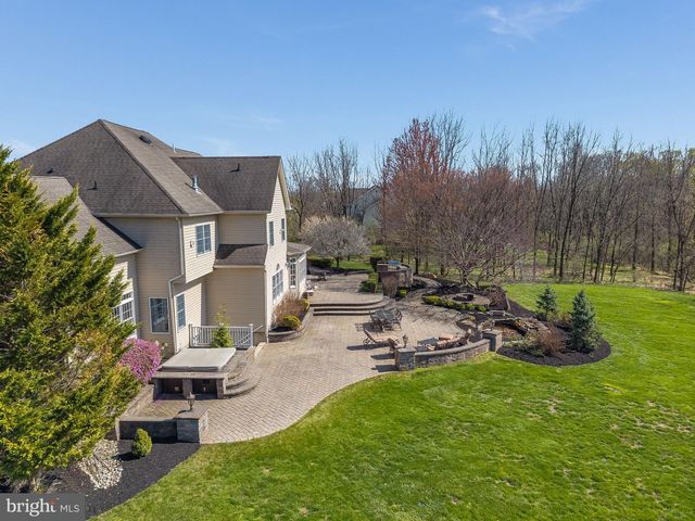 4 WISTERIA CT, Flemington, NJ 08822