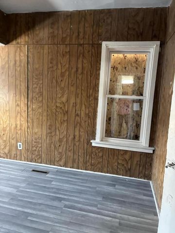 2817 N 12th STREET, Milwaukee, WI 53206