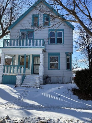 2817 N 12th STREET, Milwaukee, WI 53206