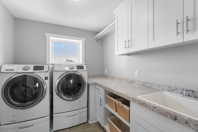 959 Southwell Enclave NE, Byron, MN 55920