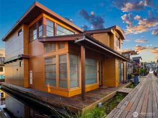 2339 Fairview Avenue E #L, Seattle, WA 98102