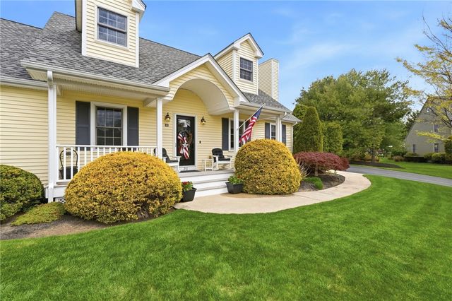 32 Sunny View Court, Warwick, RI 02886