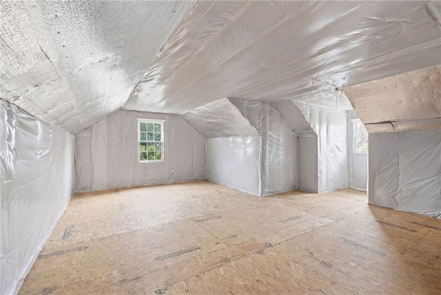 32 Sunny View Court, Warwick, RI 02886