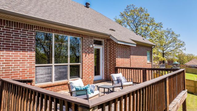 6901 Gap Point Circle, Sherwood, AR 72120