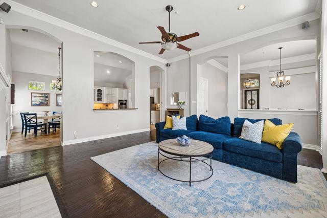 3824 Park Place, Addison, TX 75001