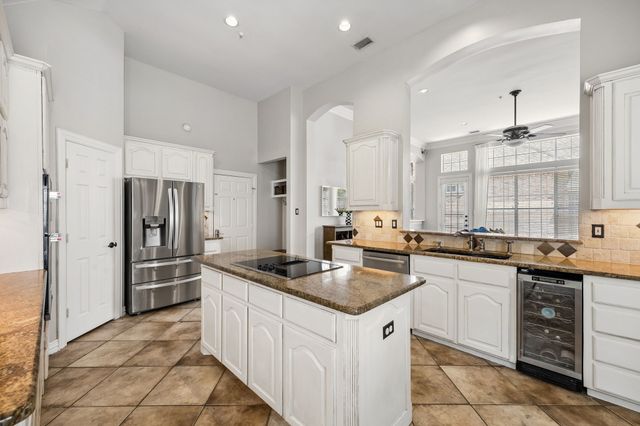 3824 Park Place, Addison, TX 75001