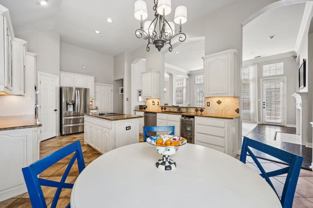 3824 Park Place, Addison, TX 75001