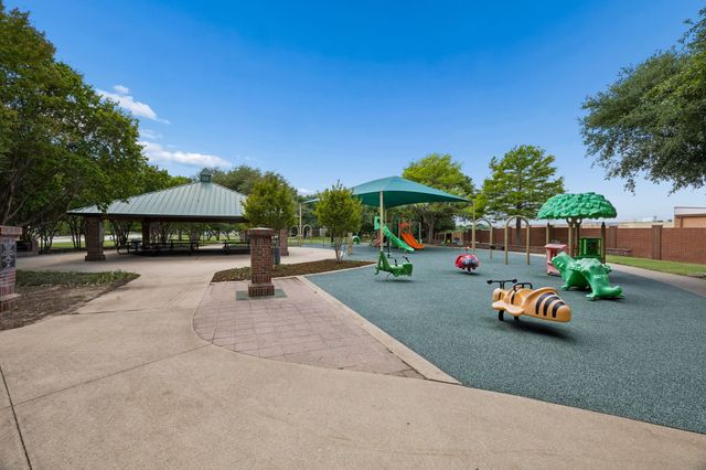 3824 Park Place, Addison, TX 75001