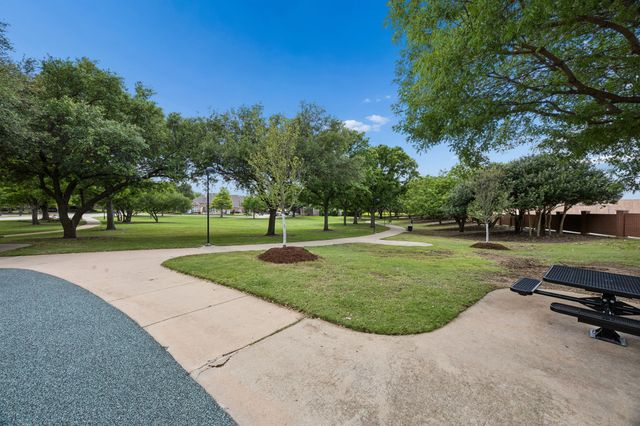 3824 Park Place, Addison, TX 75001