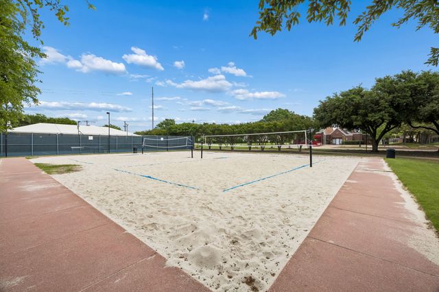 3824 Park Place, Addison, TX 75001