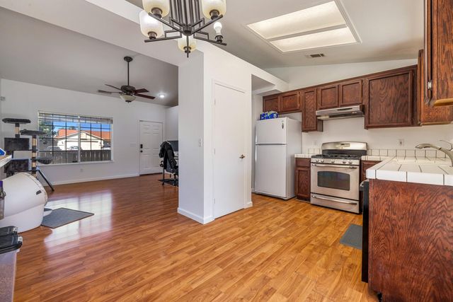 4216 San Marino Dr, Salida, CA 95368