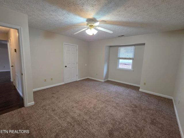 2474 New Lake Rd, Spring City, TN 37381