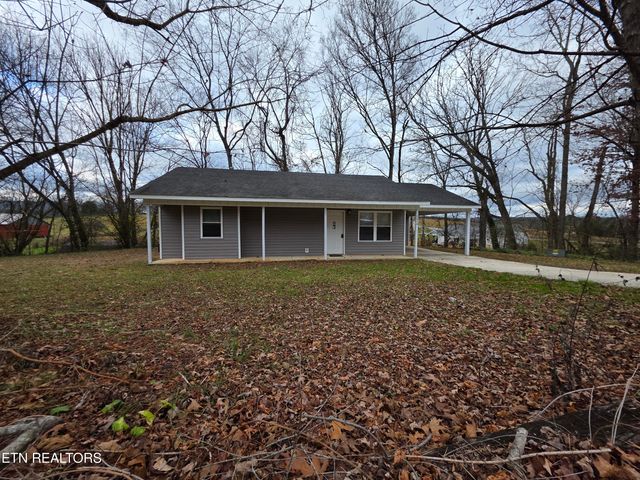 2474 New Lake Rd, Spring City, TN 37381