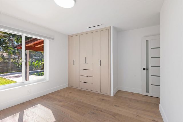 8420 SW 179th St, Palmetto Bay, FL 33157