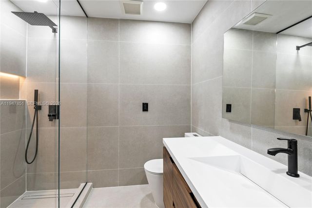 8420 SW 179th St, Palmetto Bay, FL 33157