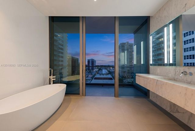 2000 S Ocean Dr 7B, Hallandale Beach, FL 33009