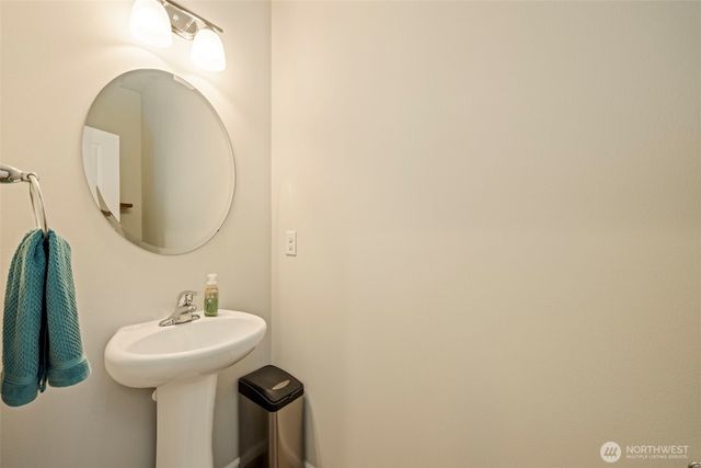 6605 Svea Court NE, Lacey, WA 98516