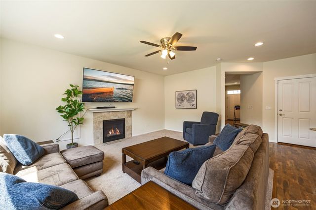 6605 Svea Court NE, Lacey, WA 98516