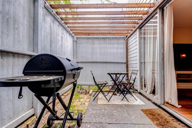 1212 Fairview Avenue A, Houston, TX 77006
