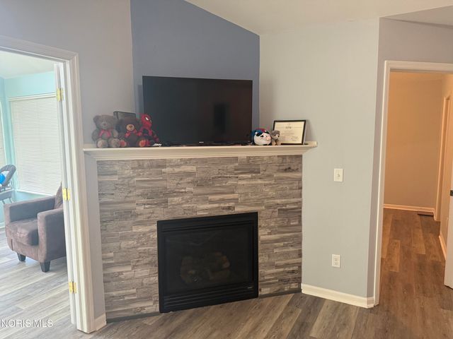 9882 Connor Lake Circle, Perrysburg, OH 43551