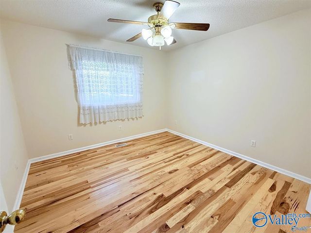 829 10th Street NW, Arab, AL 35016