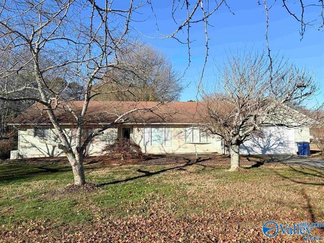 829 10th Street NW, Arab, AL 35016