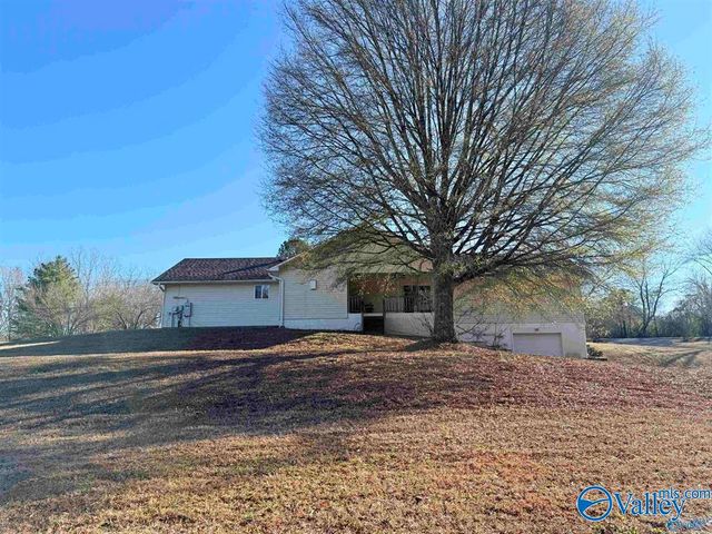 829 10th Street NW, Arab, AL 35016