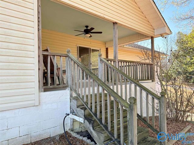 829 10th Street NW, Arab, AL 35016