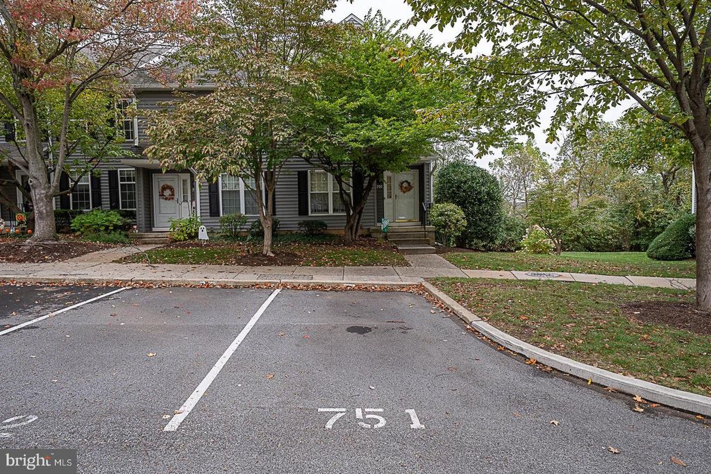 751 CHESSIE CT #48, West Chester, PA 19380