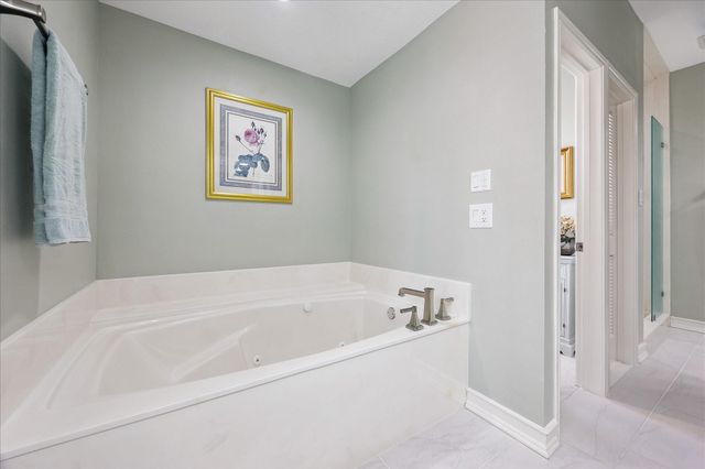 2400 N Braeswood Boulevard 225, Houston, TX 77030