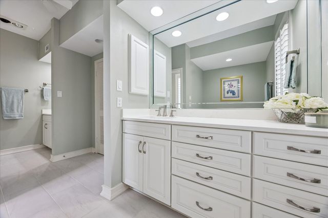 2400 N Braeswood Boulevard 225, Houston, TX 77030