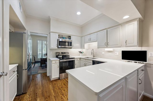 2400 N Braeswood Boulevard 225, Houston, TX 77030