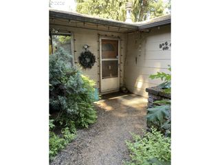 658 W FAIRVIEW Dr, Springfield, OR 97477