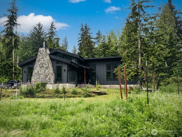 14886 Wilkeson Spiketon Road E, Wilkeson, WA 98396