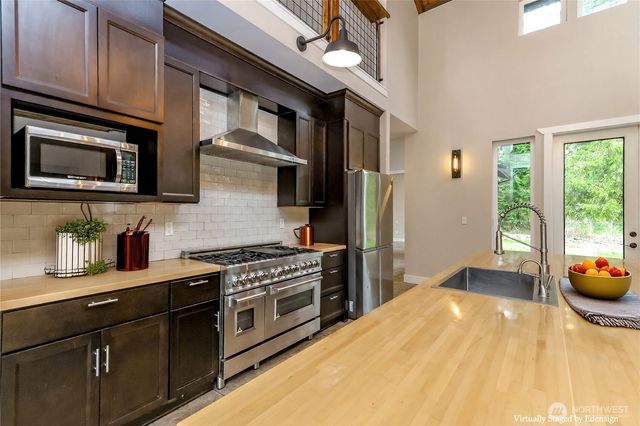 14886 Wilkeson Spiketon Road E, Wilkeson, WA 98396