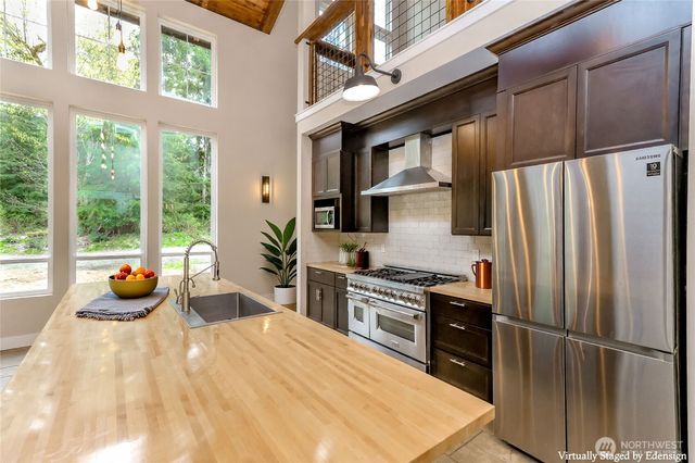14886 Wilkeson Spiketon Road E, Wilkeson, WA 98396
