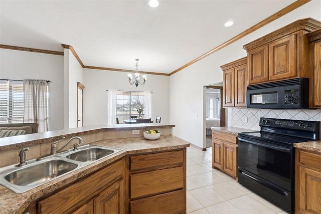 1928 SW 9th Street, Newcastle, OK 73065