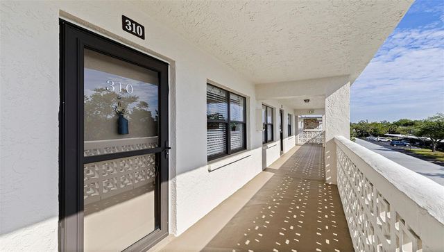 4910 BAY STREET NE 310, St Petersburg, FL 33703