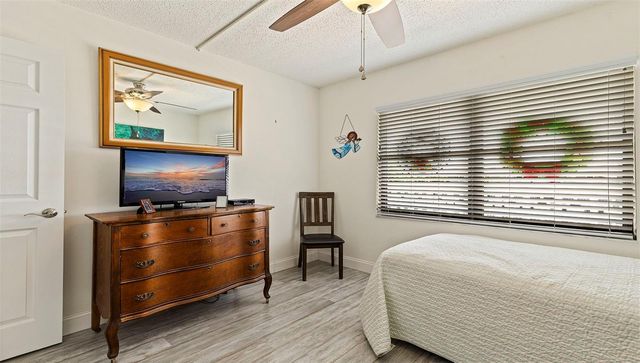 4910 BAY STREET NE 310, St Petersburg, FL 33703