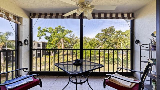 4910 BAY STREET NE 310, St Petersburg, FL 33703