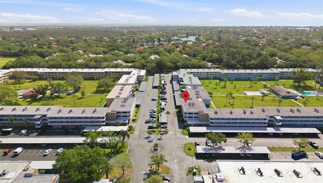 4910 BAY STREET NE 310, St Petersburg, FL 33703