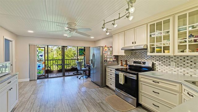 4910 BAY STREET NE 310, St Petersburg, FL 33703