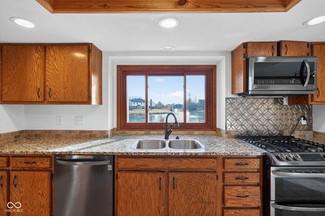 867 Ironwood West Drive, Brownsburg, IN 46112