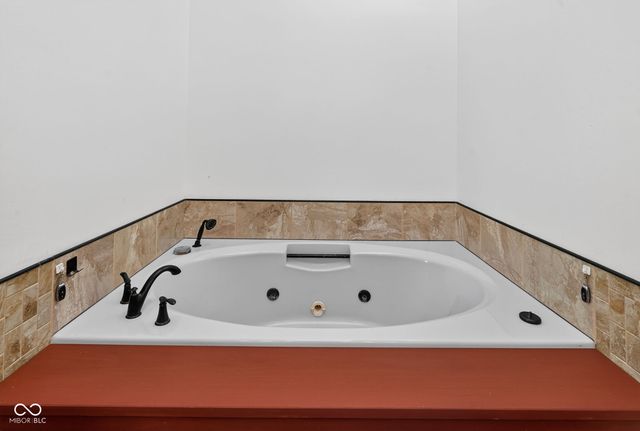 867 Ironwood West Drive, Brownsburg, IN 46112