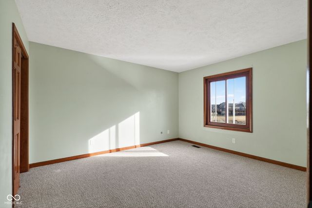 867 Ironwood West Drive, Brownsburg, IN 46112