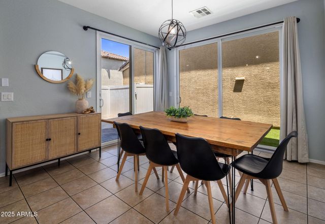 849 S HENRY Lane, Gilbert, AZ 85296