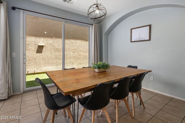 849 S HENRY Lane, Gilbert, AZ 85296