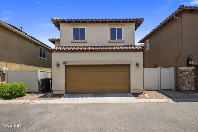 849 S HENRY Lane, Gilbert, AZ 85296